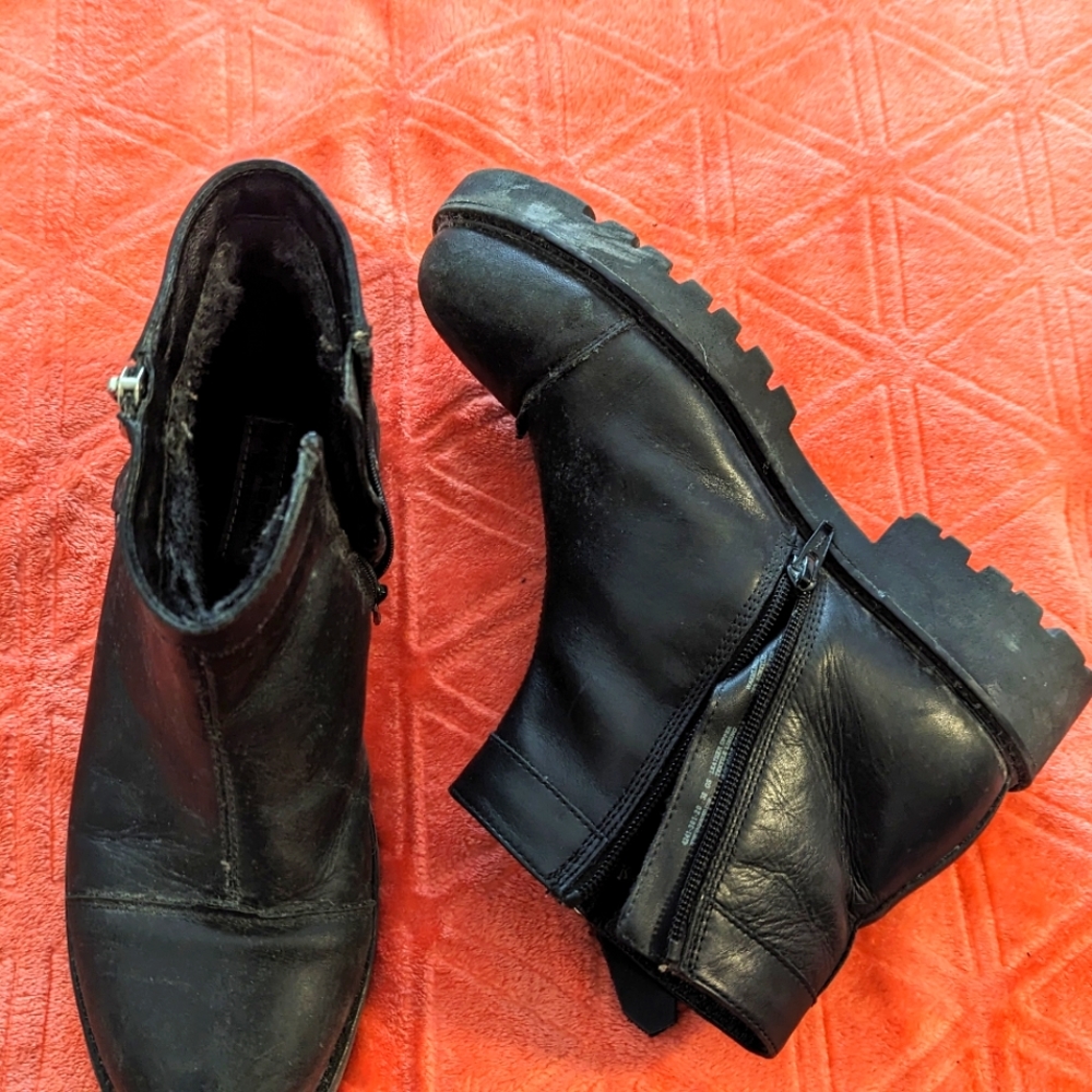 Women's boots